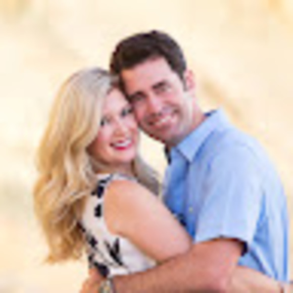 Profile Picture of Michelle Roach (@mickandtone) on Poshmark