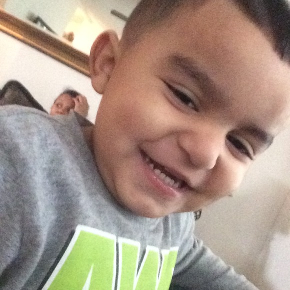 Profile Picture of Vianey Morales (@morales24) on Poshmark