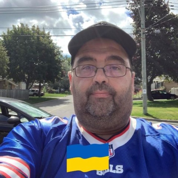 Profile Picture of John Machado (@johnmachado667) on Poshmark