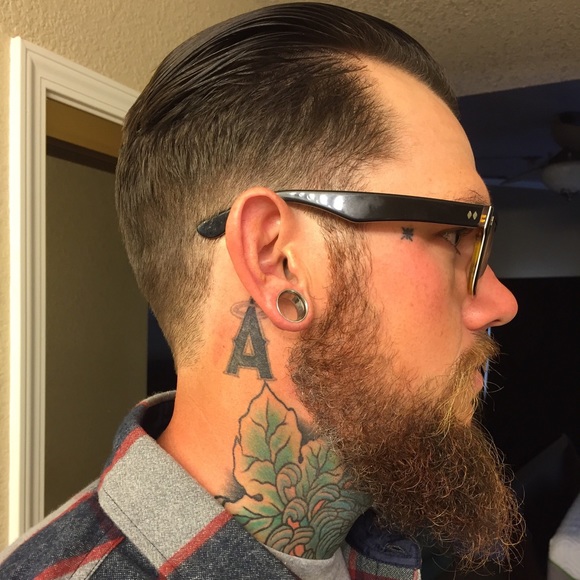 Profile Picture of Kevin Castle (@kevin2403) on Poshmark