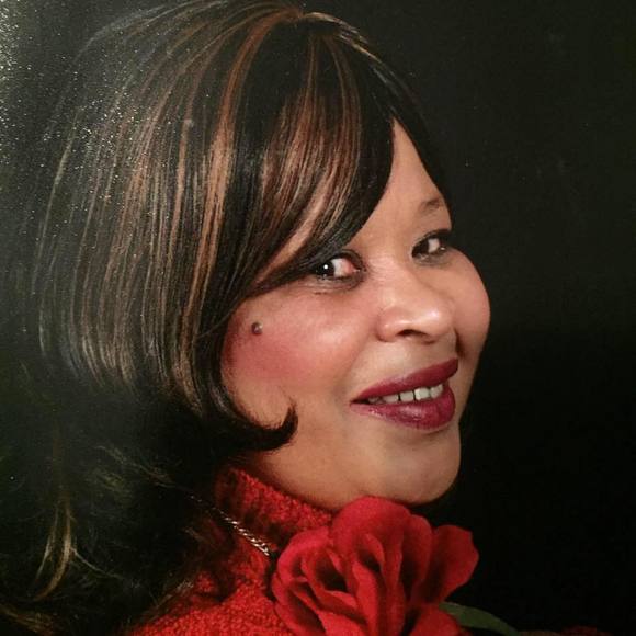 Profile Picture of Lorene Scott (@lorenescott862) on Poshmark