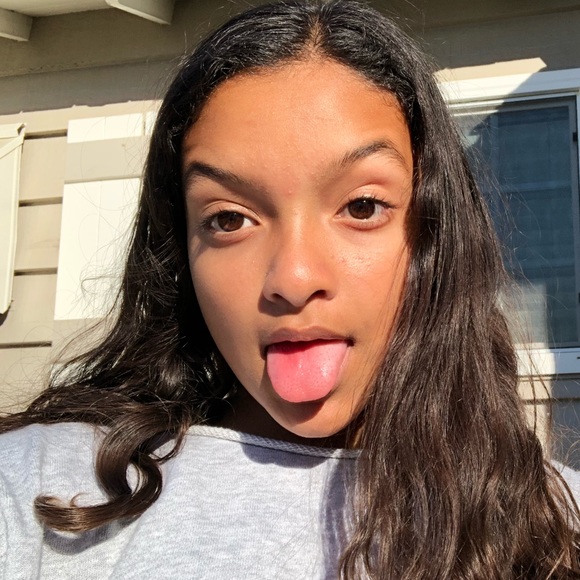 Profile Picture of Haley Munn (@haleyjmunn) on Poshmark