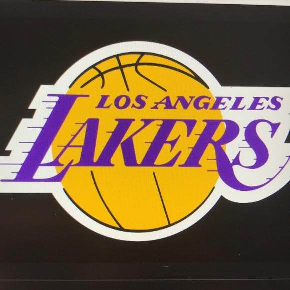 Profile Picture of Alex Deeb (@alexdeeb27) on Poshmark