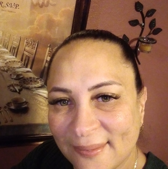 Profile Picture of Ada Toledo (@ada_toledo) on Poshmark