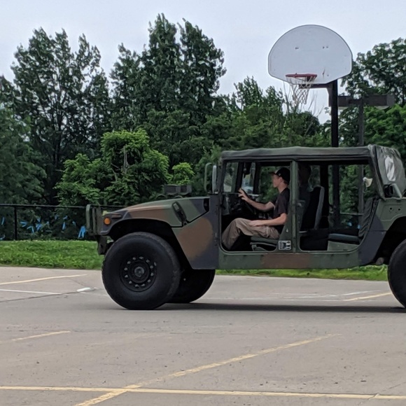 Profile Picture of Andrew Bunton (@andrewbunton) on Poshmark