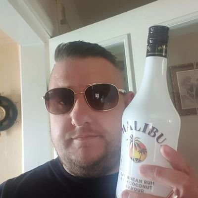 Profile Picture of Phillip Mullard (@PhilTheAce) on Twitter