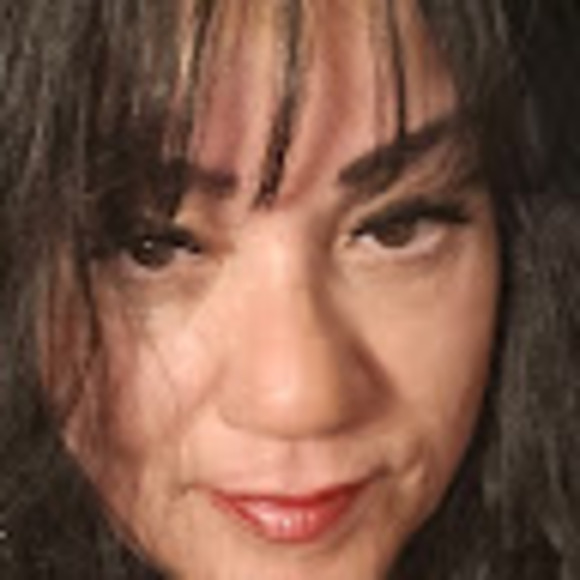 Profile Picture of Vianet Borrero (@vinnie1968) on Poshmark