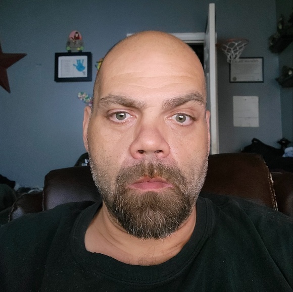 Profile Picture of Robert Heldman (@envy_23) on Poshmark