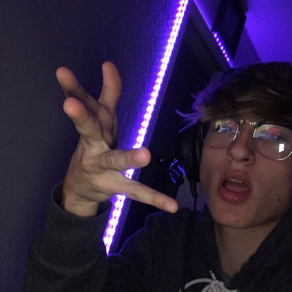 Profile Picture of Miguel Gonzalez (@lowkeymiguelito) on Poshmark