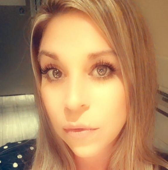 Profile Picture of Lynde Charleston (@lyndecharleston) on Poshmark