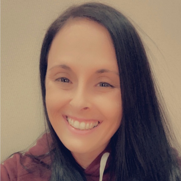 Jennifer Fleetham - Poshmark Profile Picture of Jennifer Fleetham (@jfleetham24) on Poshmark