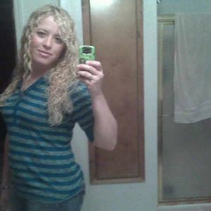 Profile Picture of Laurie Moore (@sl6926) on Myspace