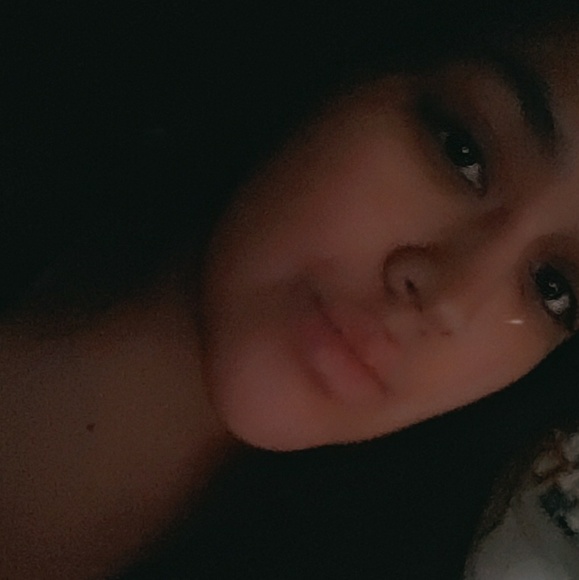 Profile Picture of Jessica Mancera (@yeca_sofia) on Poshmark