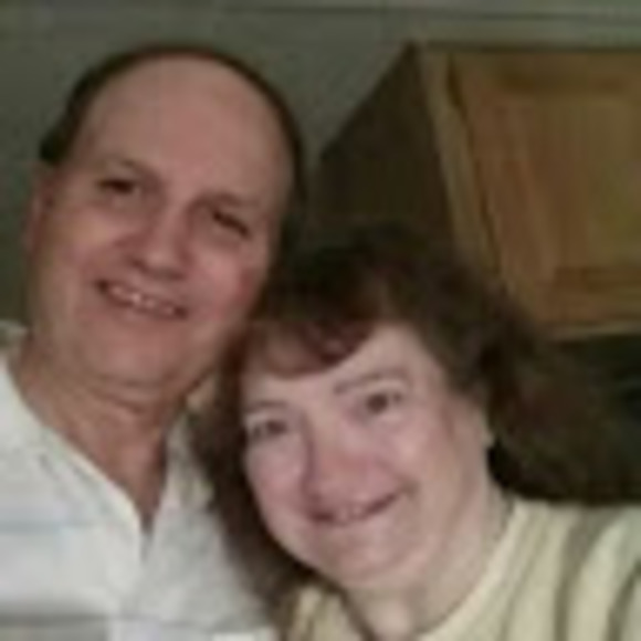 Profile Picture of Teresa Gnypp (@bambamdog17) on Poshmark