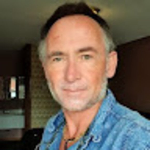Profile Picture of Jonathan Colvin (@jonathancolvin) on Poshmark