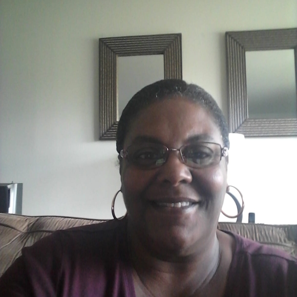 Profile Picture of Crystal Charleston (@cmo1962) on Poshmark