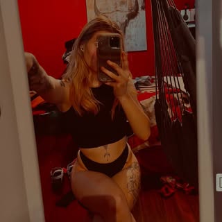 Profile Picture of Maude (@maudeallen) on Instagram