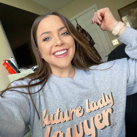 Profile Picture of Sallie Chirdon (@salliexox) on Poshmark