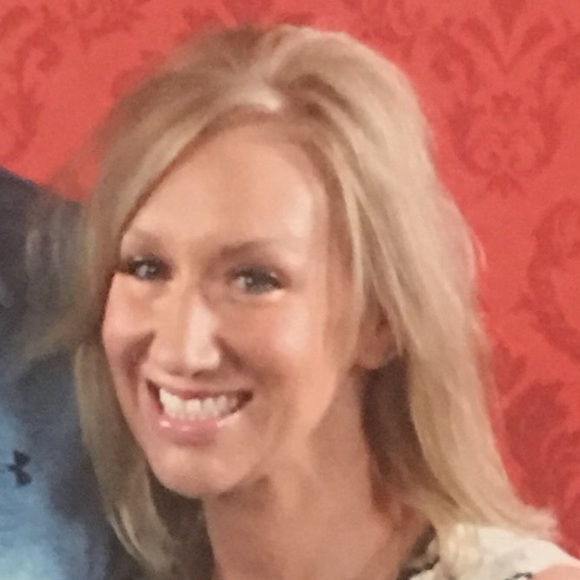 Profile Picture of Kim Ball (@kimmie201973) on Poshmark