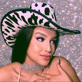 Profile Picture of GABI DE CASTRO (@gabrielleldecastro) on Pinterest