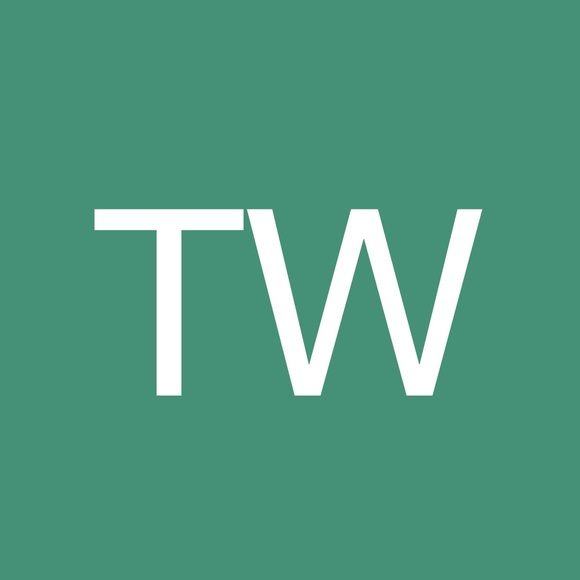 Profile Picture of Tori Warren (@tgwarren2213) on Poshmark
