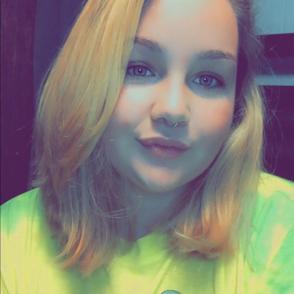 Profile Picture of Harmony Jackson (@jacks1609) on Poshmark