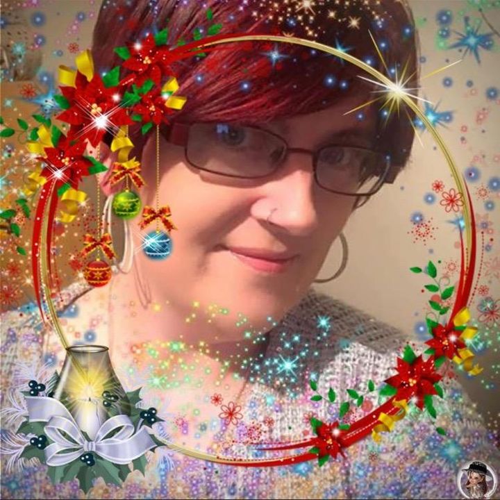 Profile Picture of Hi (@einirroberts) on Tiktok