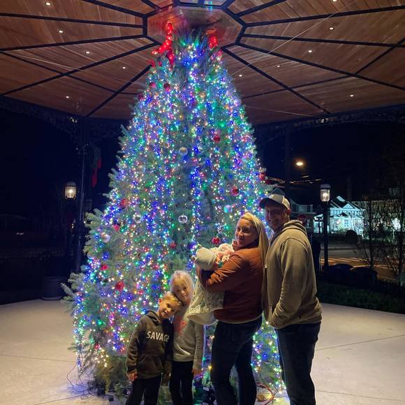 Profile Picture of Genevieve Simone adams (@genadams) on Poshmark