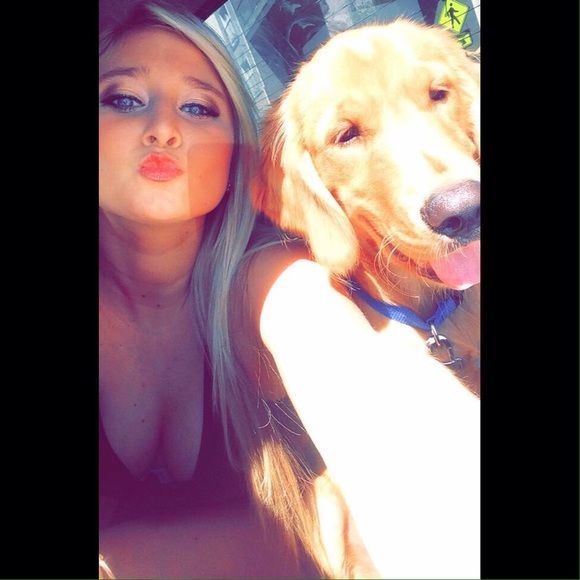 Profile Picture of Jenna Tobin (@jennatobin) on Poshmark