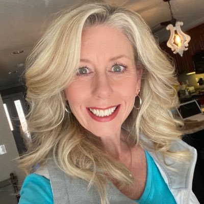Profile Picture of Melissa Alexander (@MrsMelAlex) on Twitter