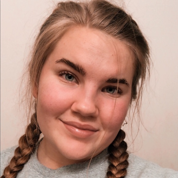 Profile Picture of Donna Manninen (@djm0505) on Poshmark