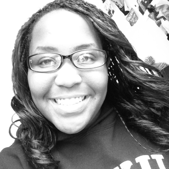 Profile Picture of Kasara Gatson (@heyitskk1001) on Poshmark