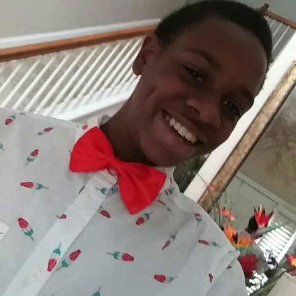 Profile Picture of Shamari Strigler (@shamaristrigler) on Poshmark