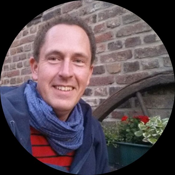 Profile Picture of Christopher Maximilliaan (@cmaximilliaan) on Poshmark