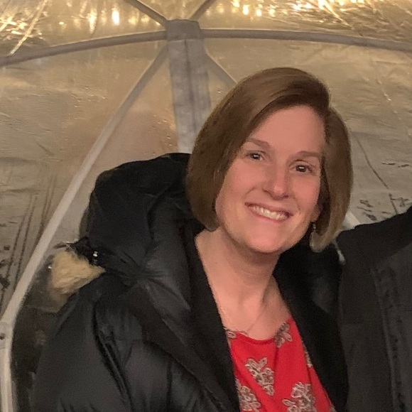 Jenny Eavers - Poshmark Profile Picture of Jenny Eavers (@jennyeavers) on Poshmark