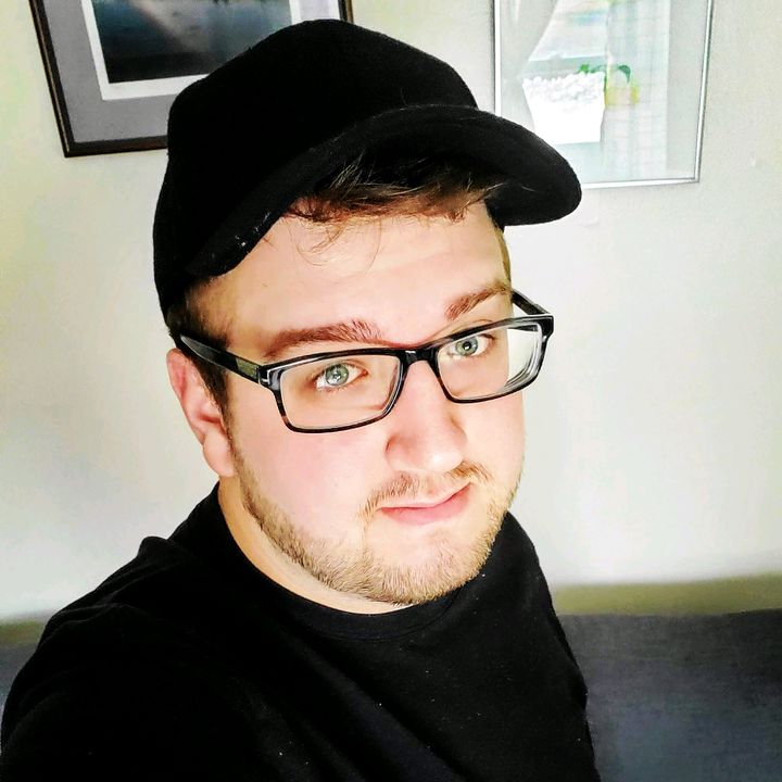 Profile Picture of David Landon (@divadnodnal) on Tiktok