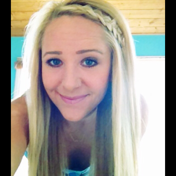 Profile Picture of Kelsie Baker (@kelsiebaker) on Poshmark