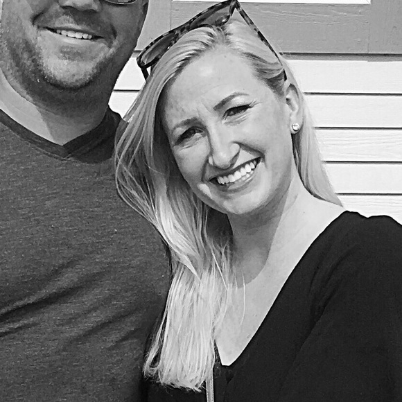 Profile Picture of Amanda Halverson (@amandaleeeee) on Poshmark
