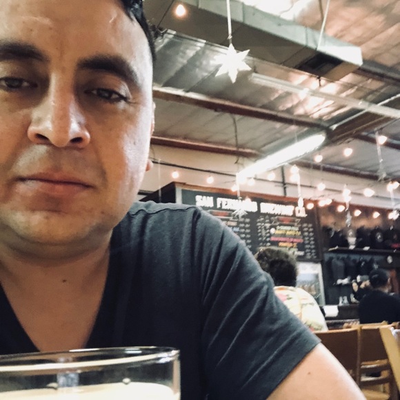 Profile Picture of Erik Ortiz (@erikortiz1983) on Poshmark