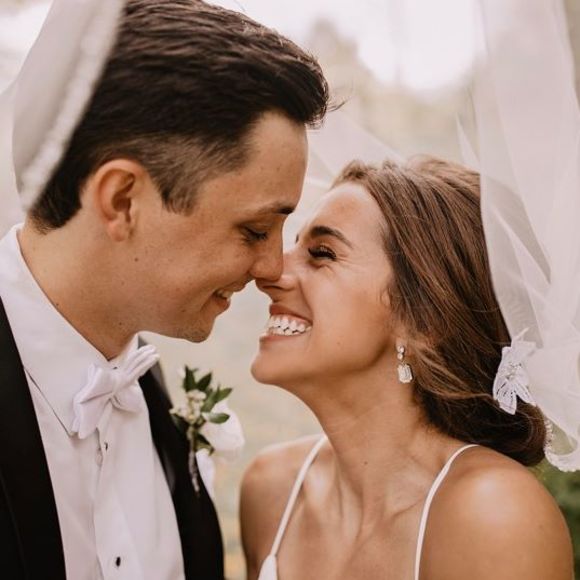 Profile Picture of Emily Kulhanek (@ekk02) on Poshmark