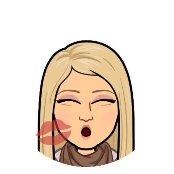 Profile Picture of Danielle Edmondson (@kjar1) on Poshmark