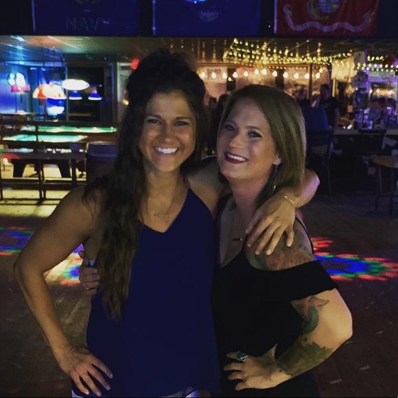 Profile Picture of Tiffany Clements (@tiffanylync) on Poshmark