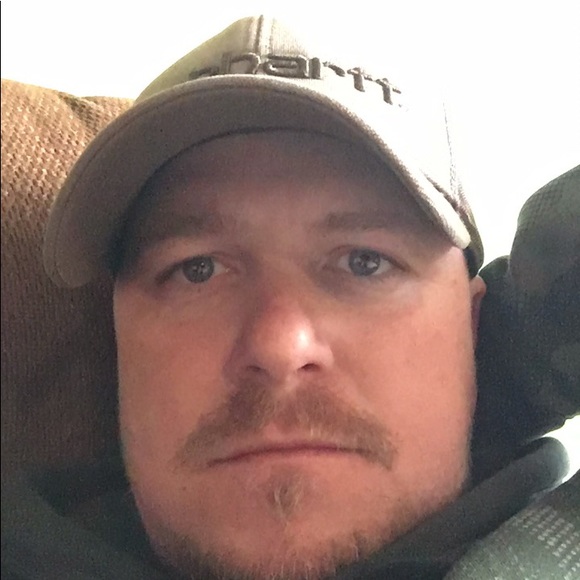 Profile Picture of Joshua Garris (@jgarris33) on Poshmark
