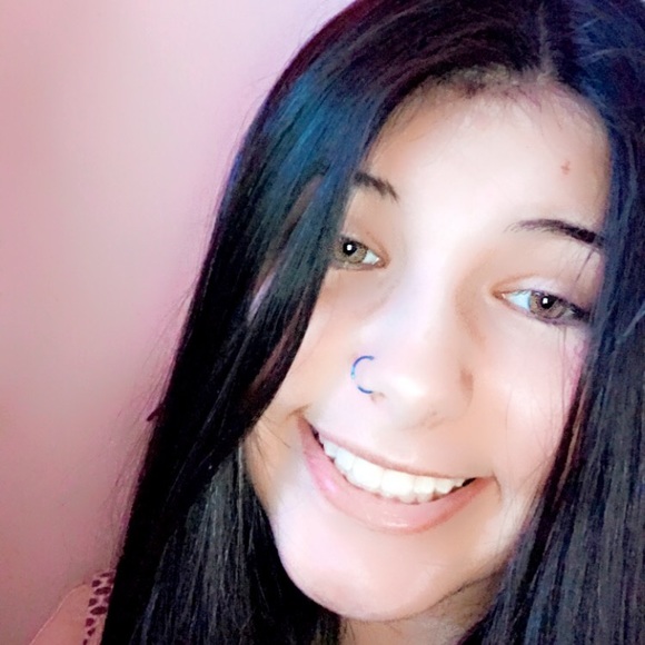 Profile Picture of Kacey Fowler (@kaceyf05) on Poshmark