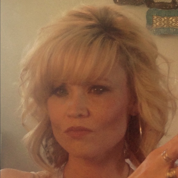 Profile Picture of Ryelee Plager (@raplager) on Poshmark