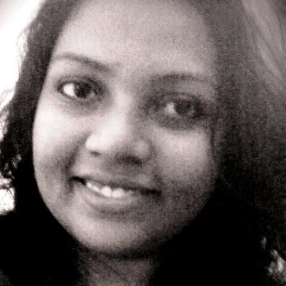 Profile Picture of Abhradita Chattrejee (@abhraditac) on Poshmark