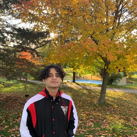 Profile Picture of Seleman Shinwarie (@sully9009) on Poshmark