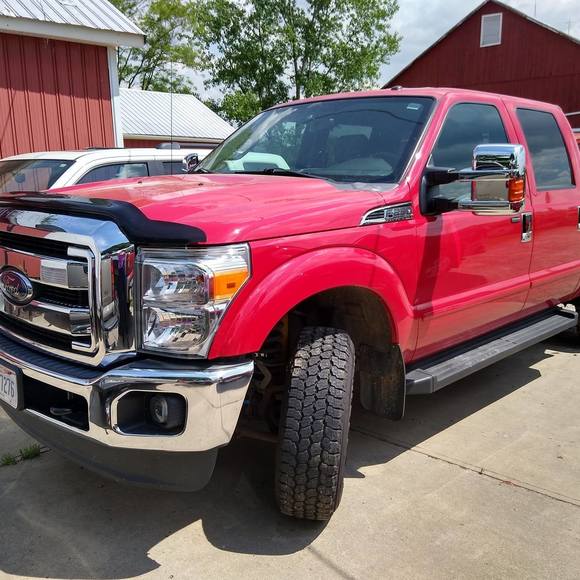 Profile Picture of Laurie Fiamengo (@farmer2128) on Poshmark