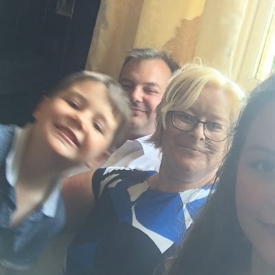 Profile Picture of Julie Walsh (@jules_hanwell) on Twitter