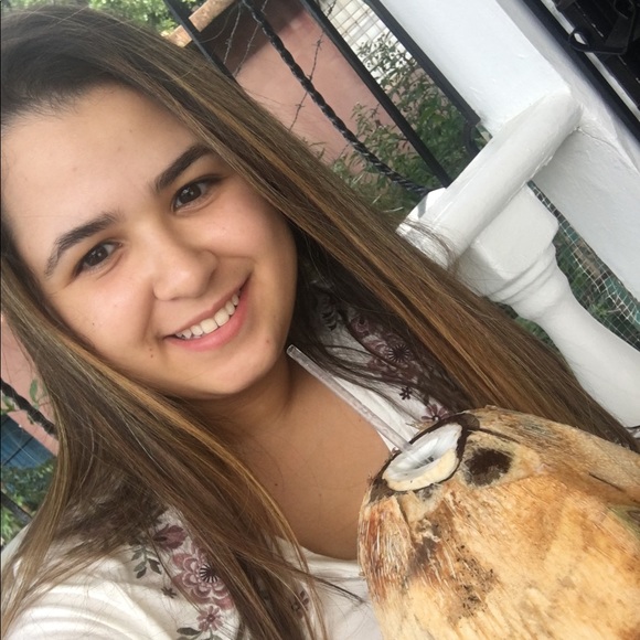 Profile Picture of Iris Collado (@iriscollado) on Poshmark